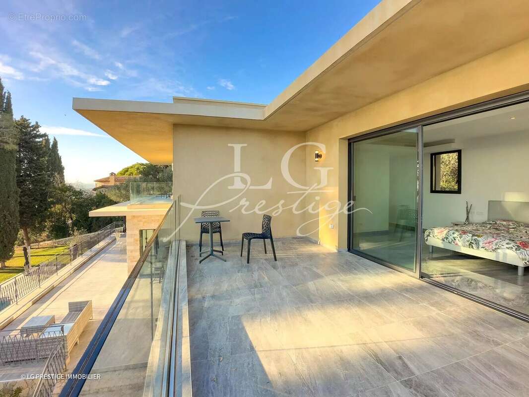 Maison à MOUGINS