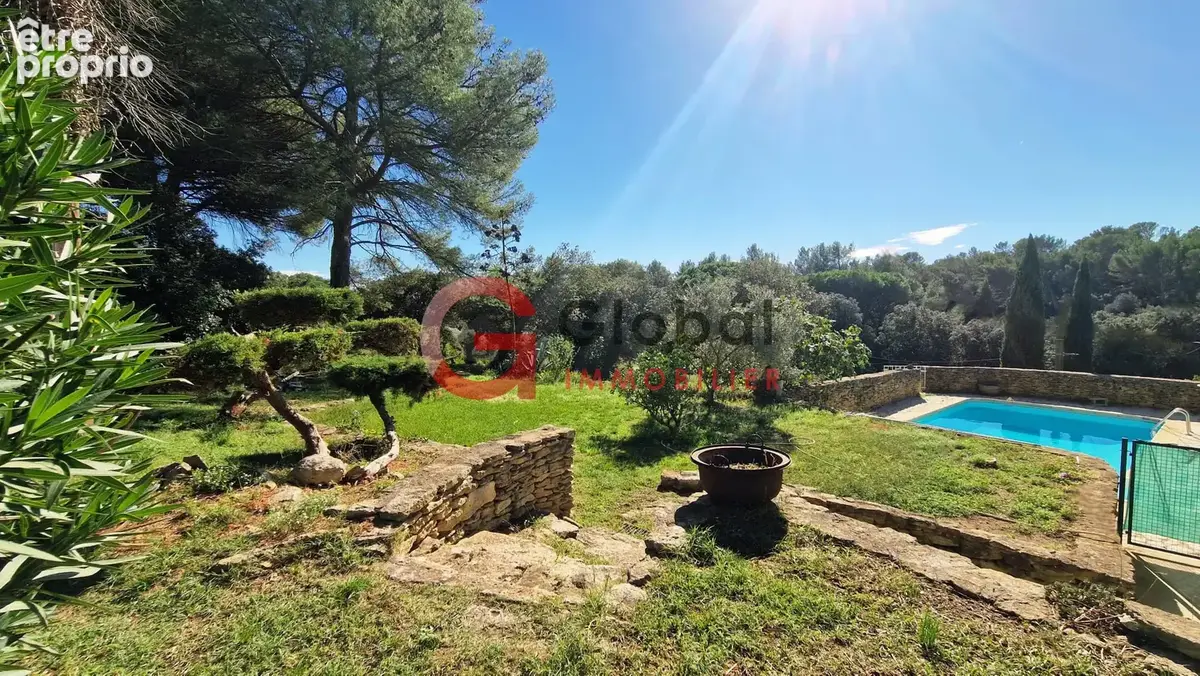 Propriété en campagne avec 2 maisons, terrain de 7 200 m2 et piscine   entre Grans et Cornillon-Confoux - photo 2