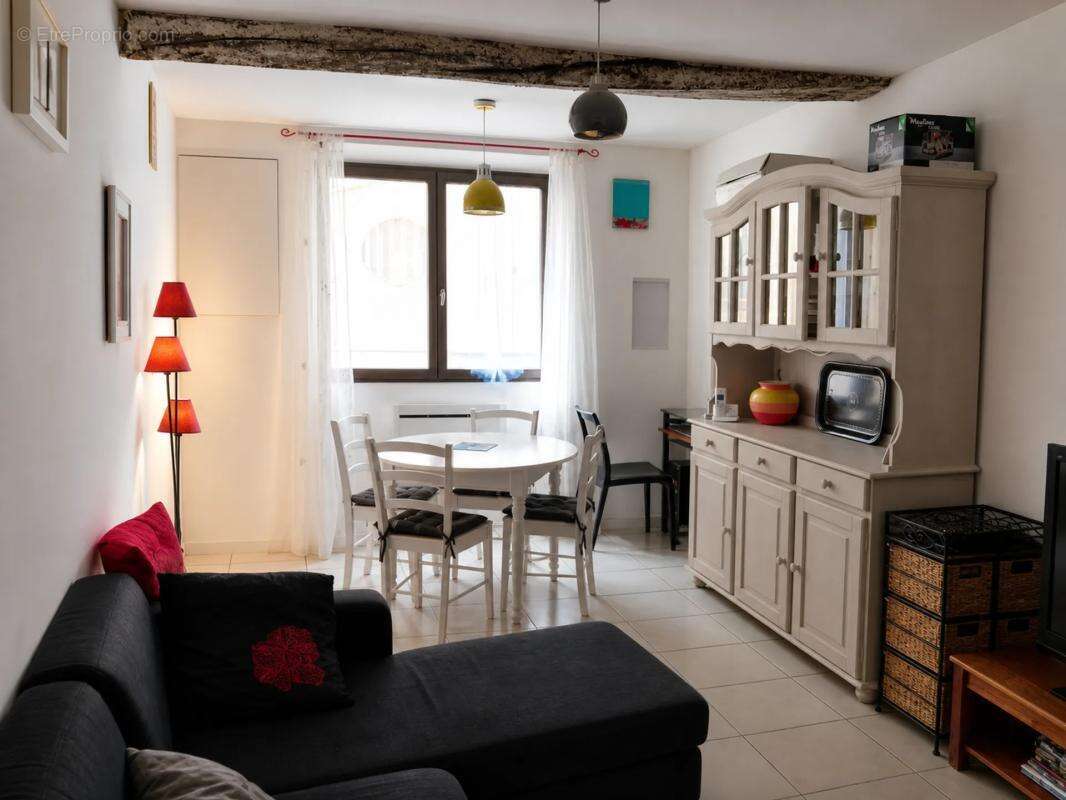 Appartement à MALAUCENE