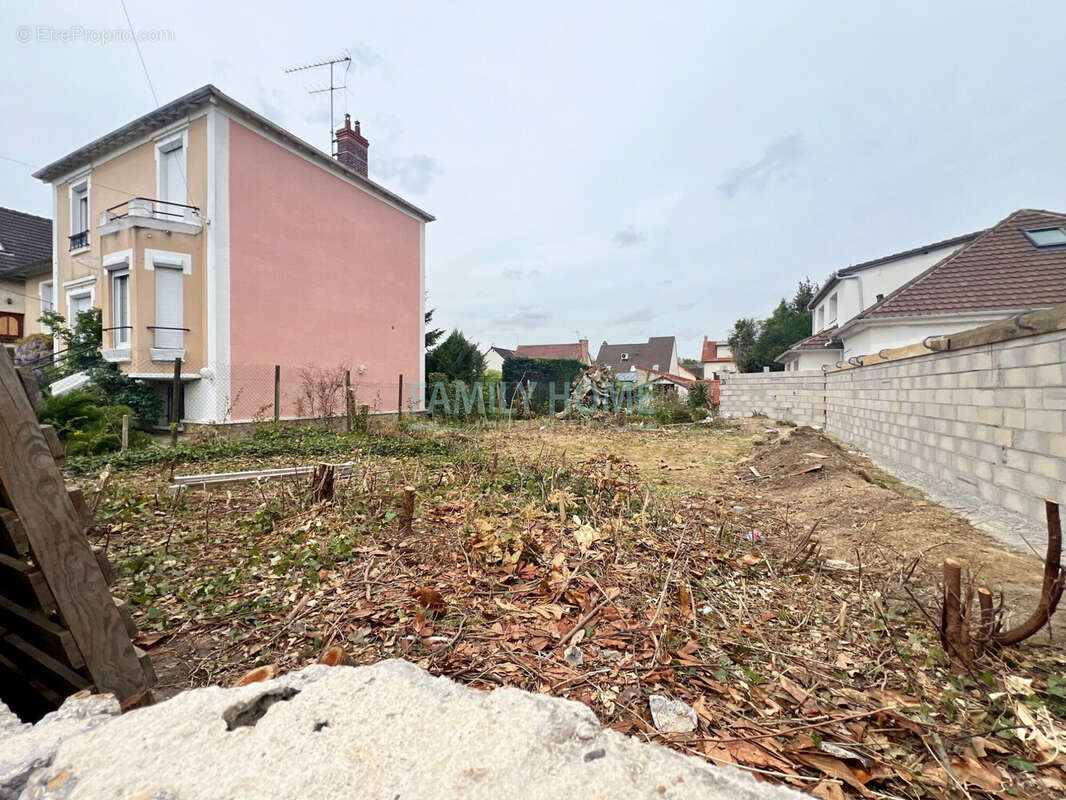 Terrain à VILLEPARISIS