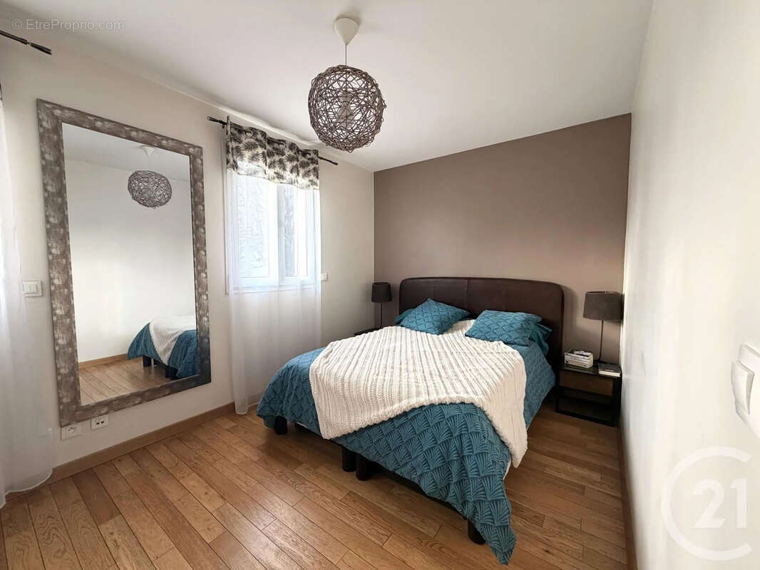 Maison à SAINT-MAUR-DES-FOSSES