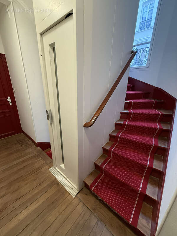 Appartement à PARIS-11E