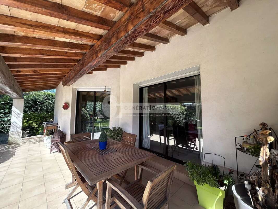 Maison à SAINT-MARTIN-DE-CRAU