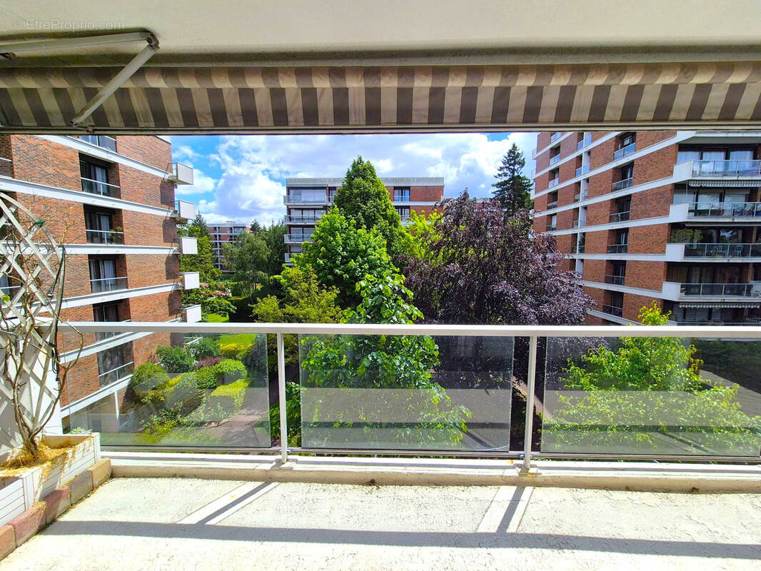 Appartement à JOUY-EN-JOSAS