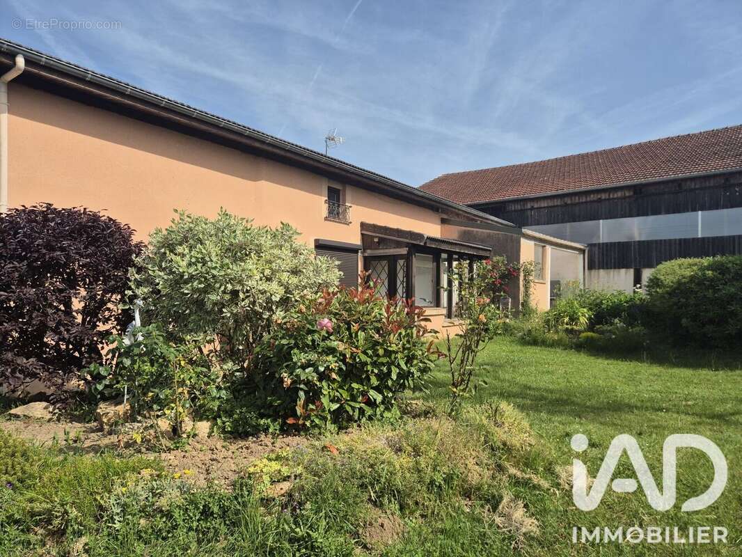 Maison 137 m² à Bullion  - photo 9