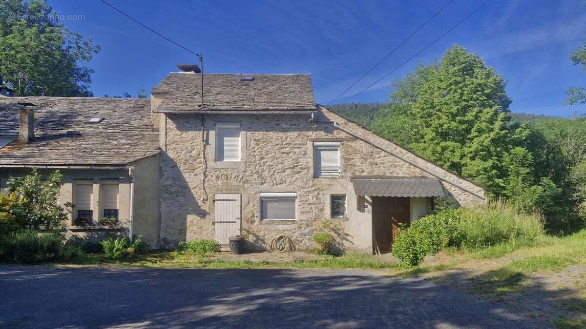 Maison 180 m² à Berlats  - photo 2