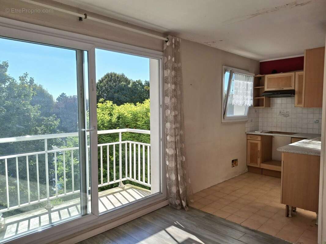 Appartement à FRESNES