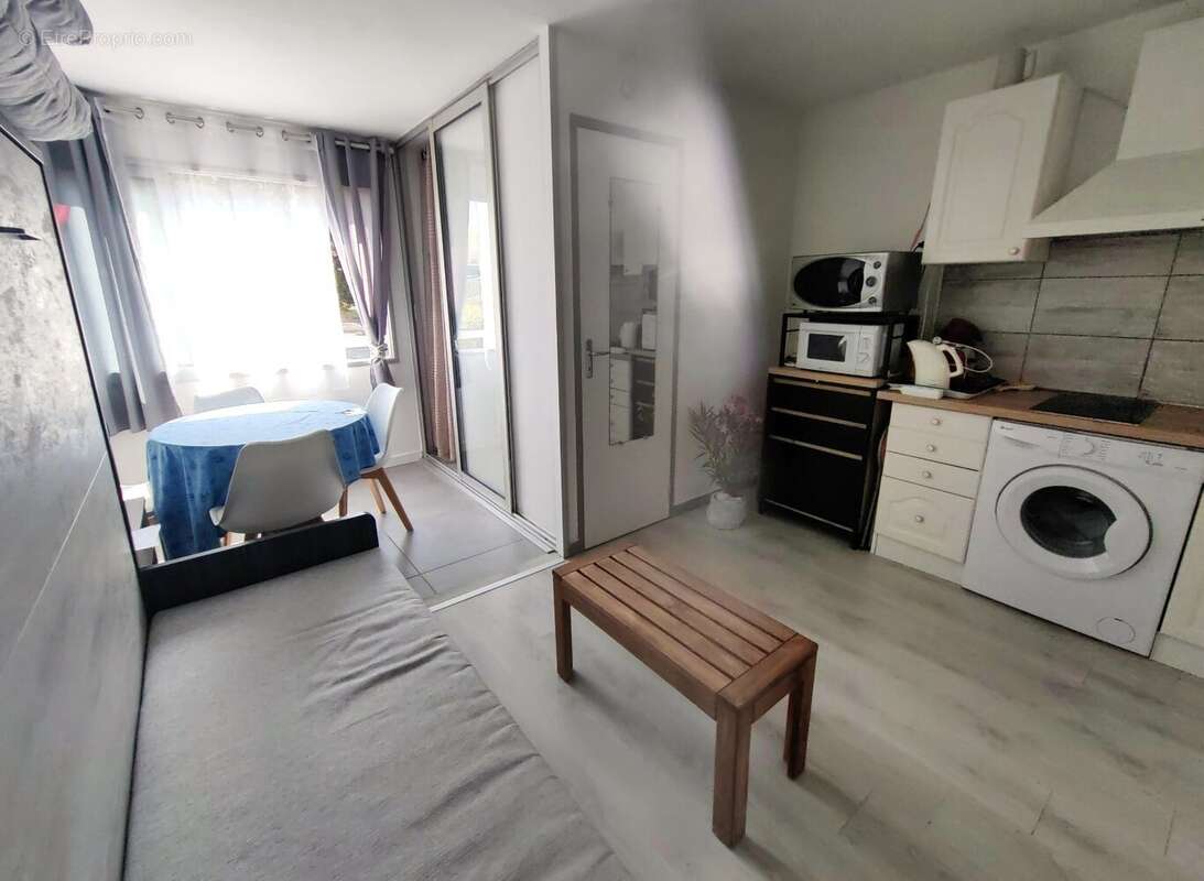 Studio rénové avec chambre cabine à quelques pas des plages - photo 4