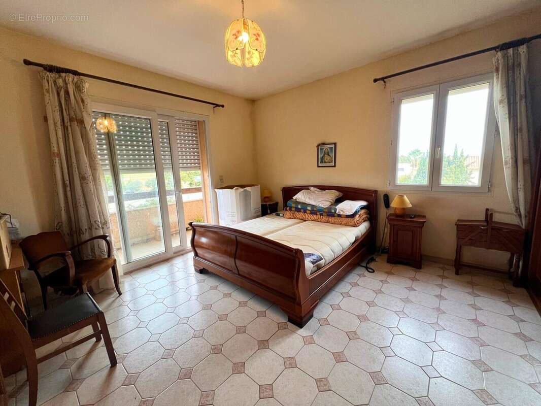 Maison à VILLENEUVE-DE-LA-RAHO