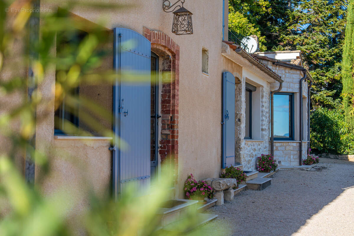 Maison à FORCALQUIER