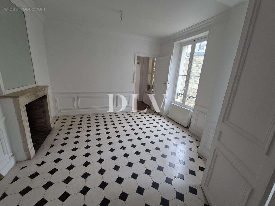 Maison à FONTAINEBLEAU