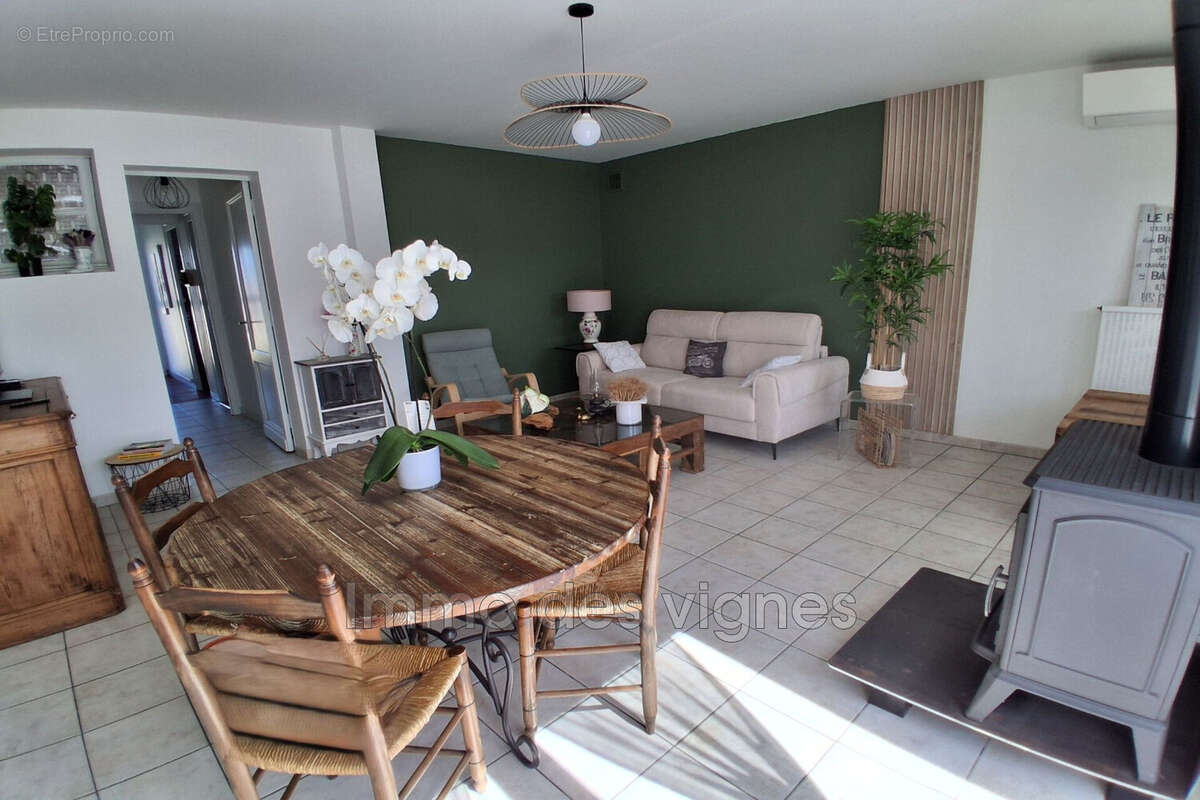 Maison à AMBARES-ET-LAGRAVE