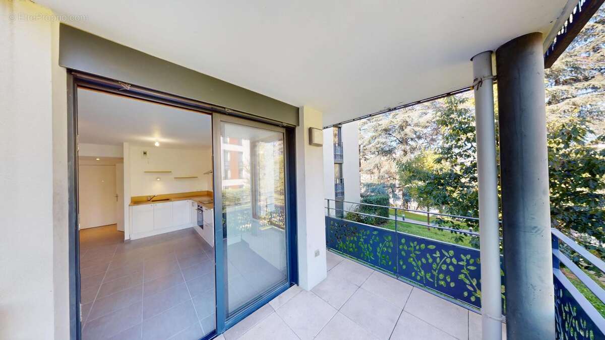 Superbe T3 avec grande terrasse et piscine - Lyon 5e - photo 13