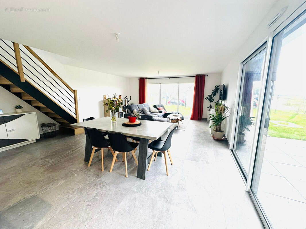 Maison à LA MEZIERE