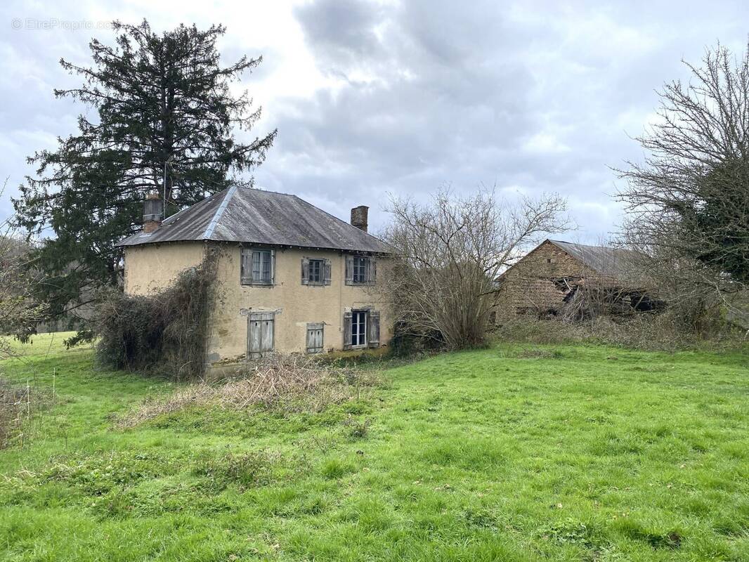 Maison à NEUVIC-ENTIER