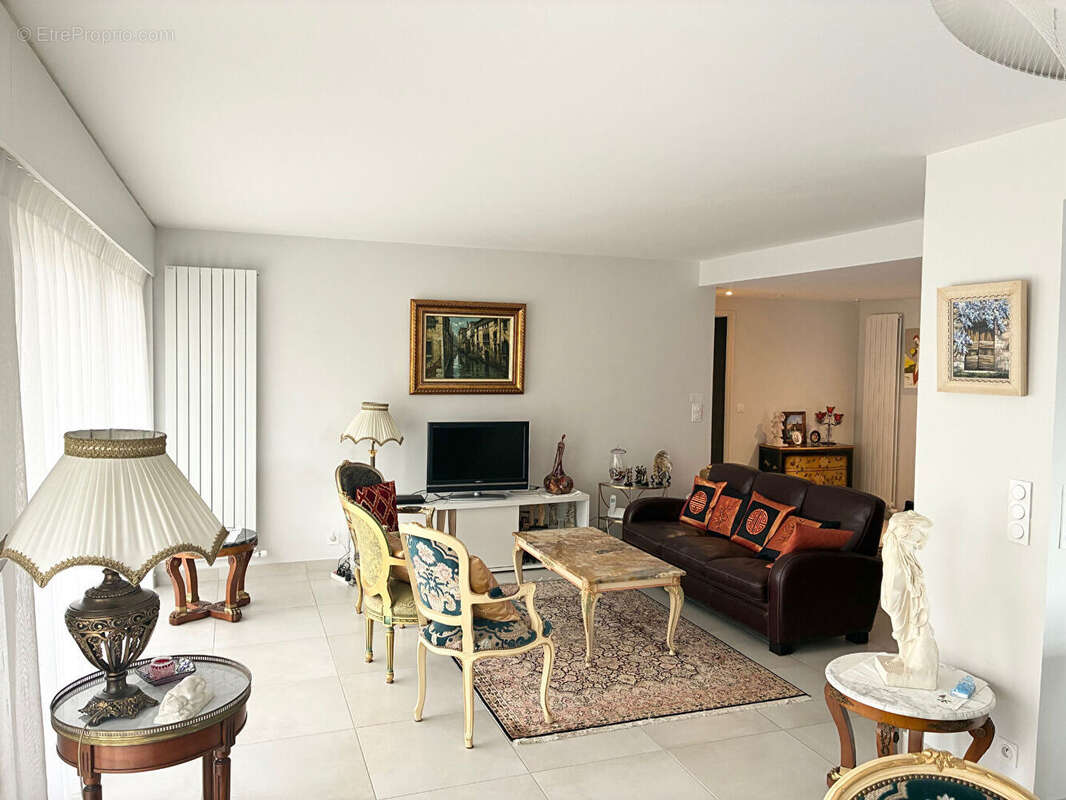 Appartement à SAINT-GRATIEN