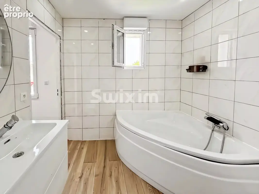 ANCONE – Maison de plain-pied avec jardin et garage - photo 8