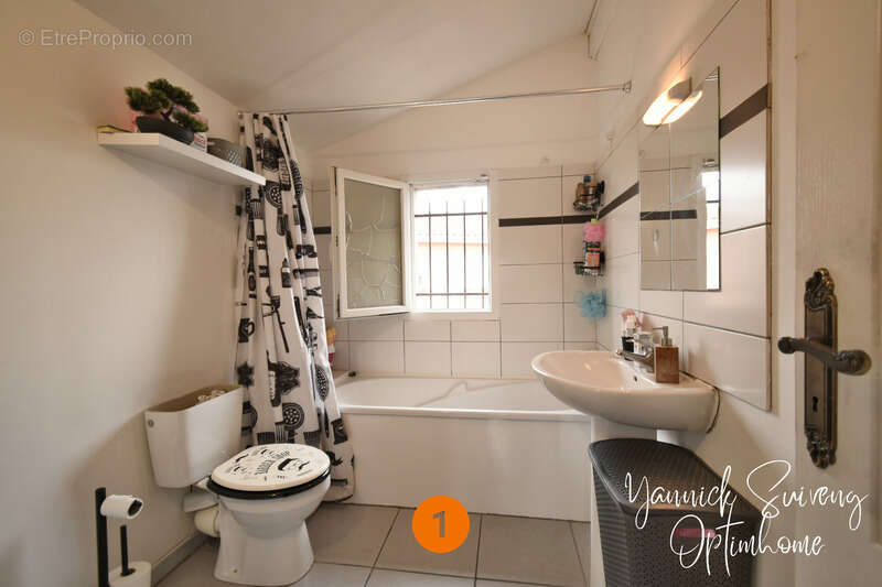 Appartement à SAINT-LAURENT-DE-LA-SALANQUE