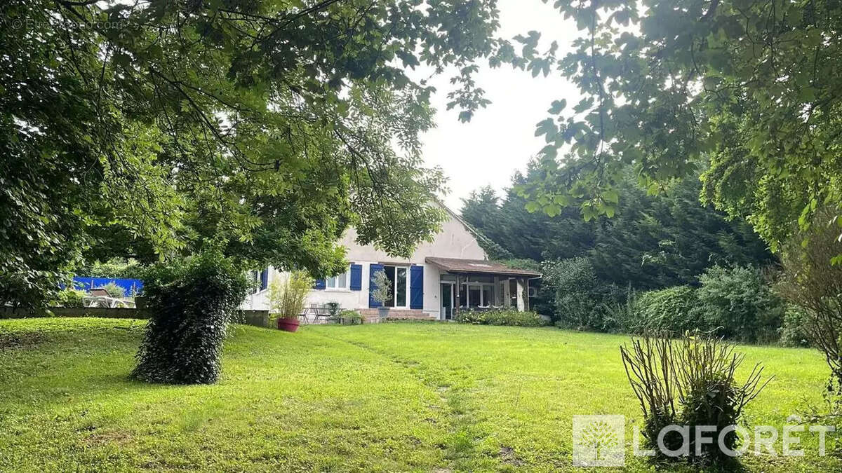 Maison à FONTAINEBLEAU