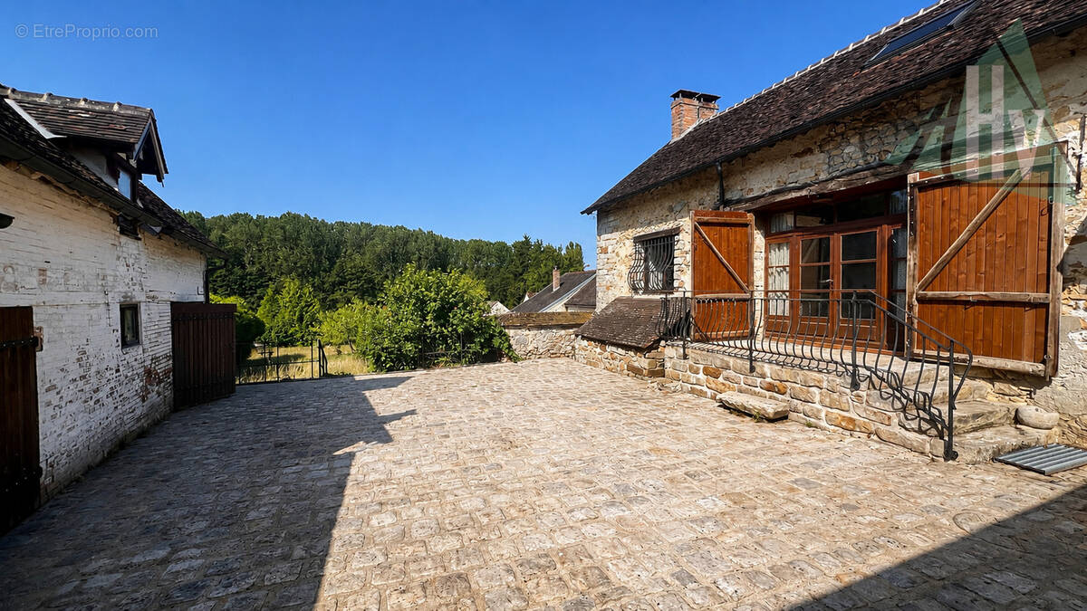 Maison à VOULX