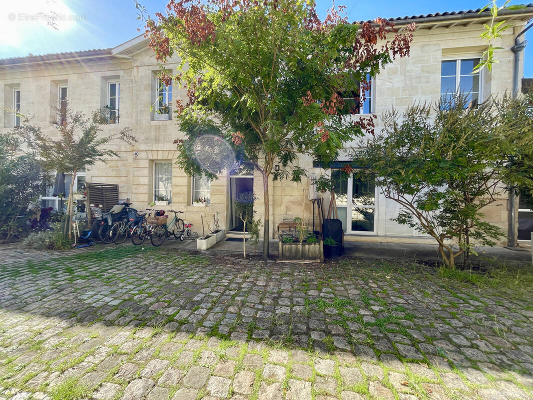 Appartement à BORDEAUX