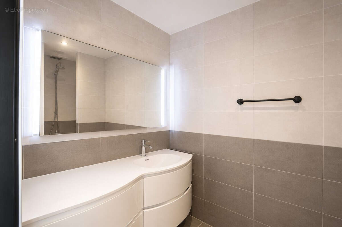 Appartement 111 m² à Marseille-6e  - photo 7