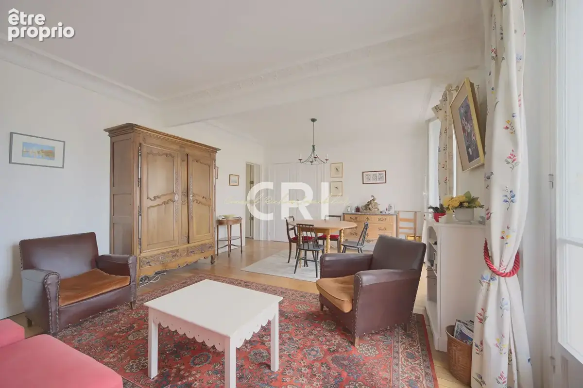 Appartement traversant avec ascenseur métro CONVENTION - photo 6