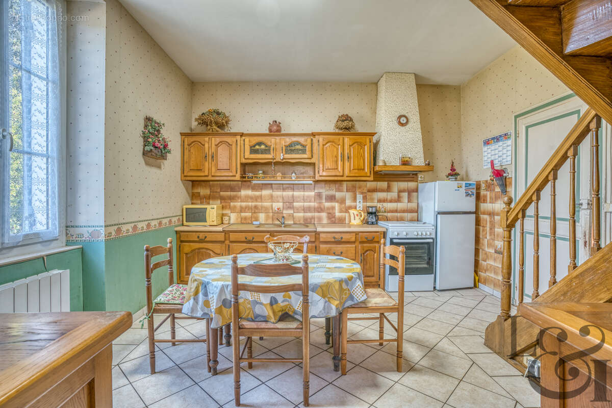 Propriété en pierre à rénover à vendre à Villeneuve-sur-Lot - photo 7