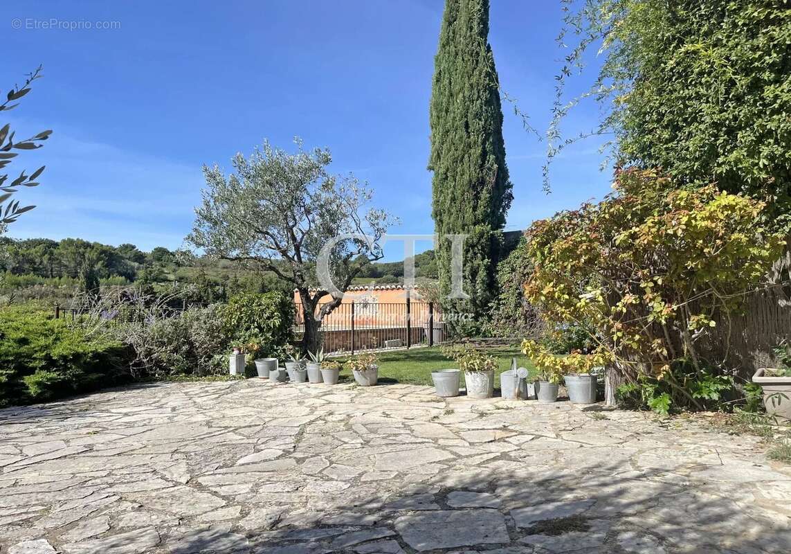 Maison à VAISON-LA-ROMAINE