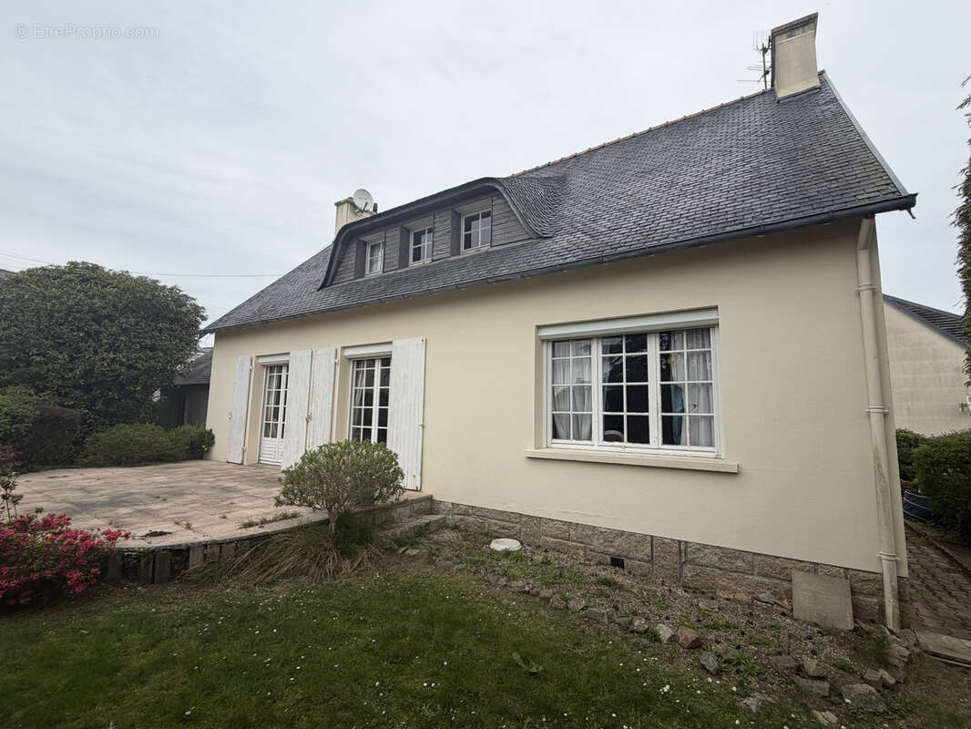 Maison à SAINT-MARTIN-DES-CHAMPS