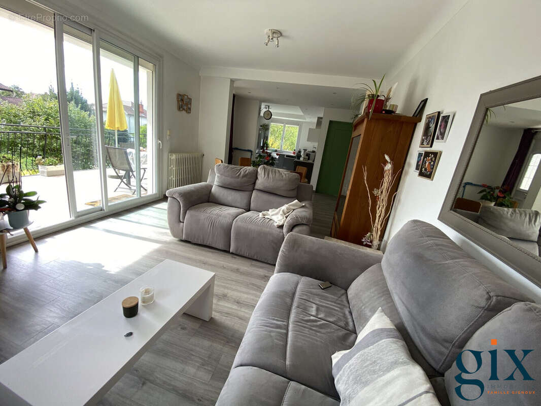 Maison à VILLARD-BONNOT