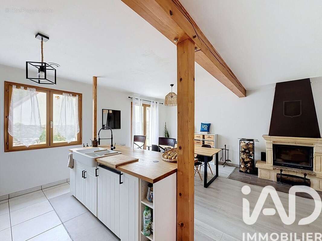 Maison 93 m² à Villeroy  - photo 9