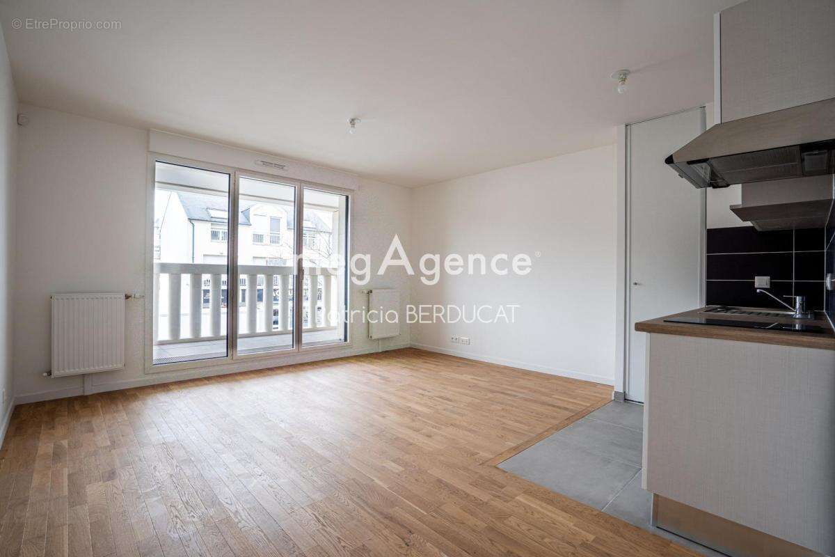 Appartement à SAINT-MAUR-DES-FOSSES