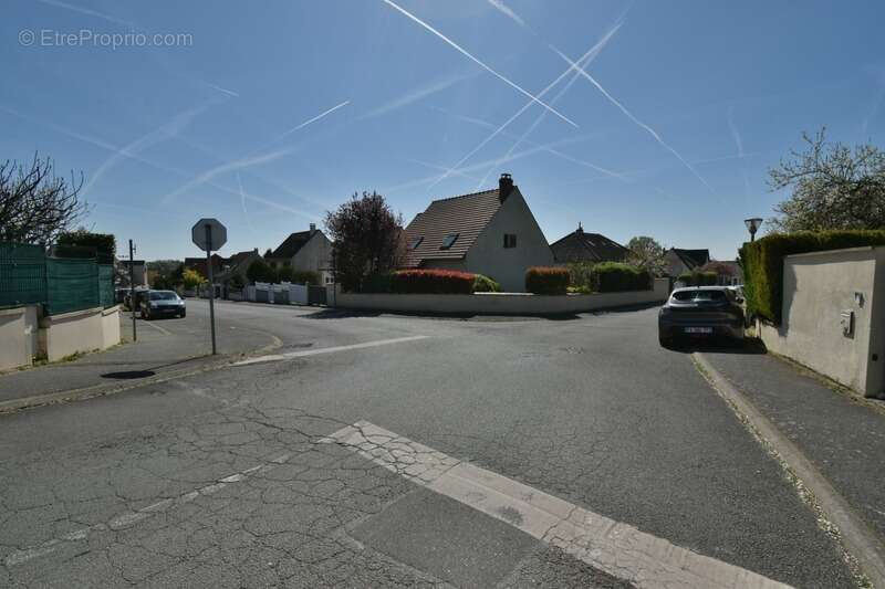 Maison à VILLIERS-SUR-ORGE