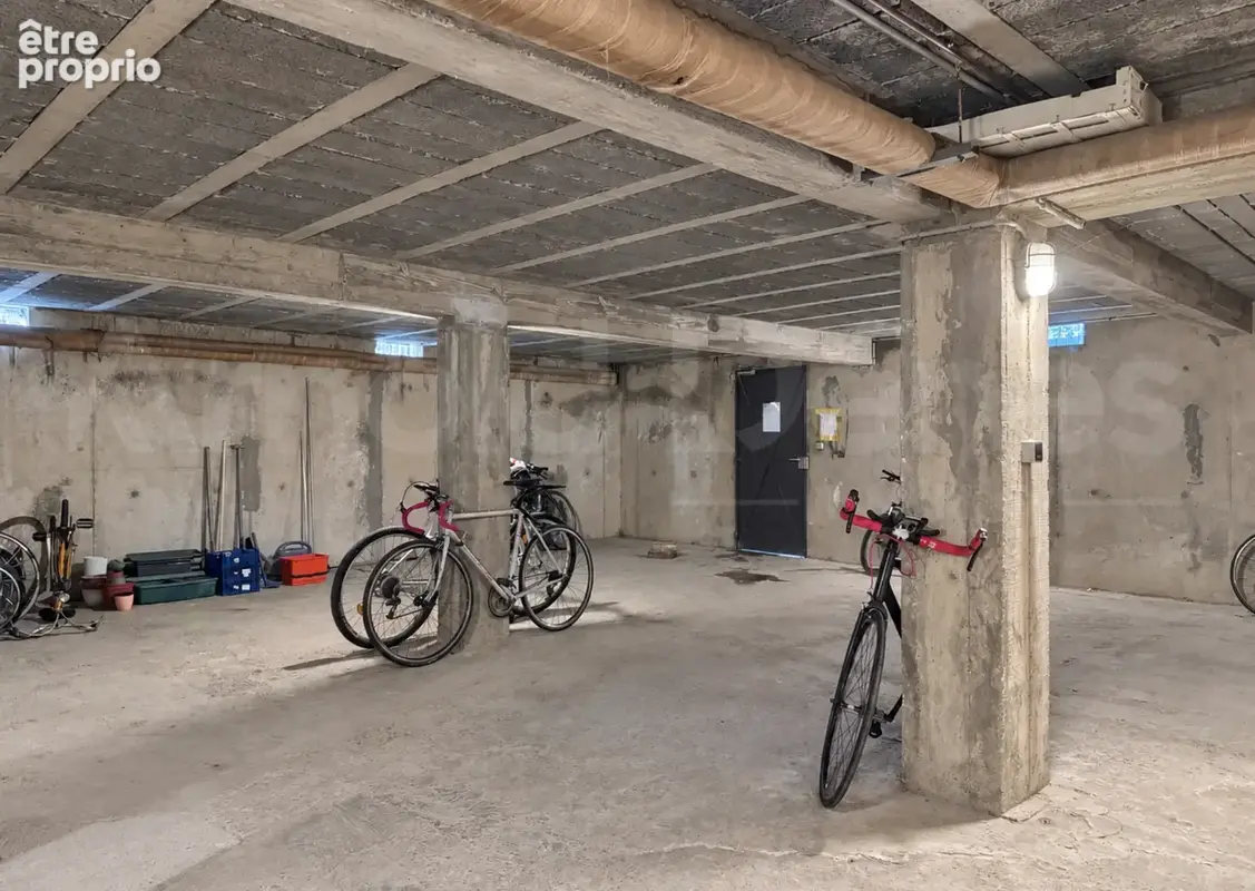 Grand T5 lumineux, 2 balcons, parking, cave, gare à 10 minutes - photo 16
