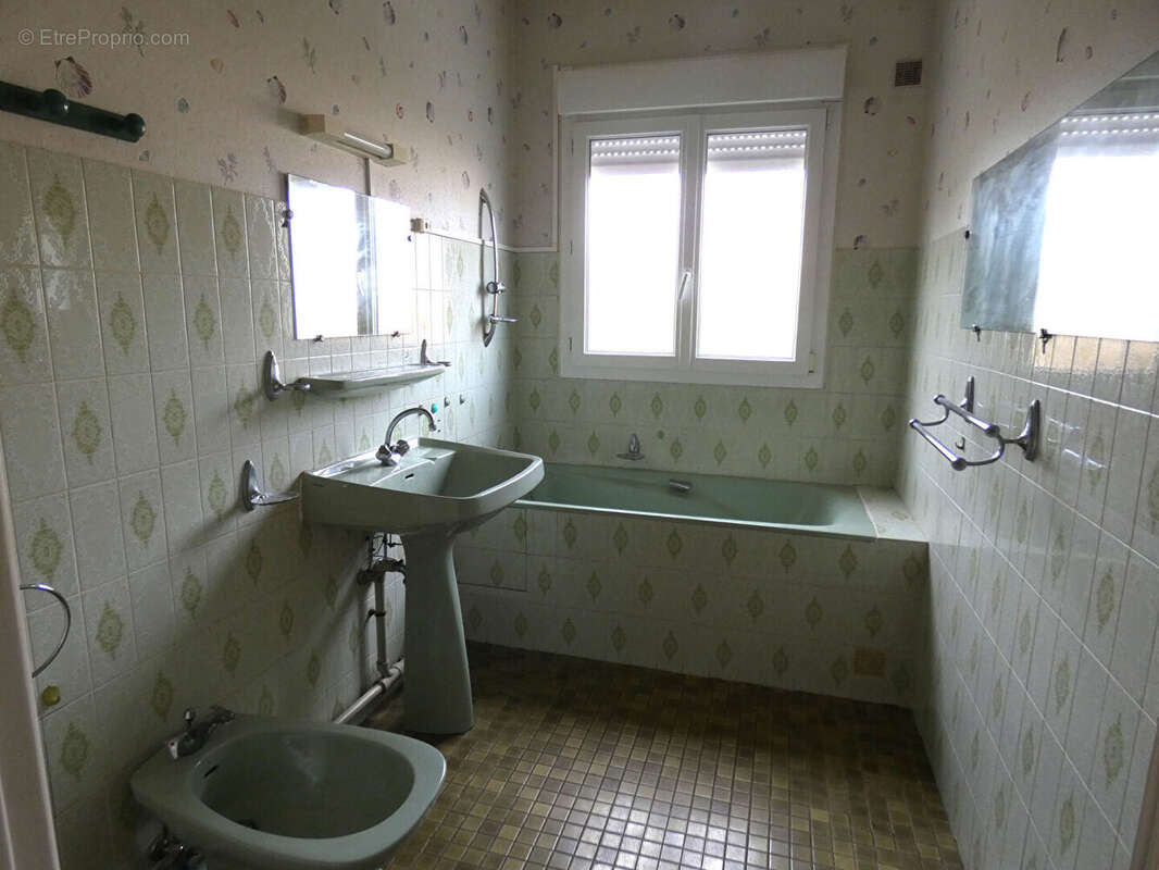 Maison à SAINT-DOULCHARD