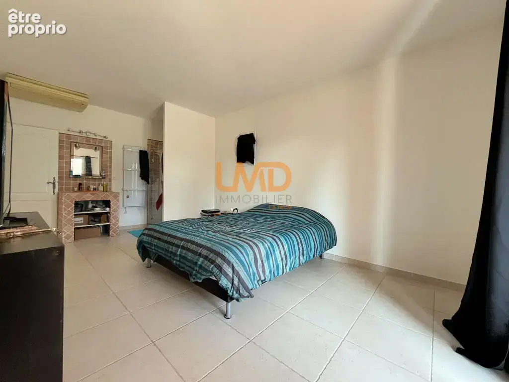 Draguignan – Grande propriété au calme avec piscine et 4 000 m² - photo 12