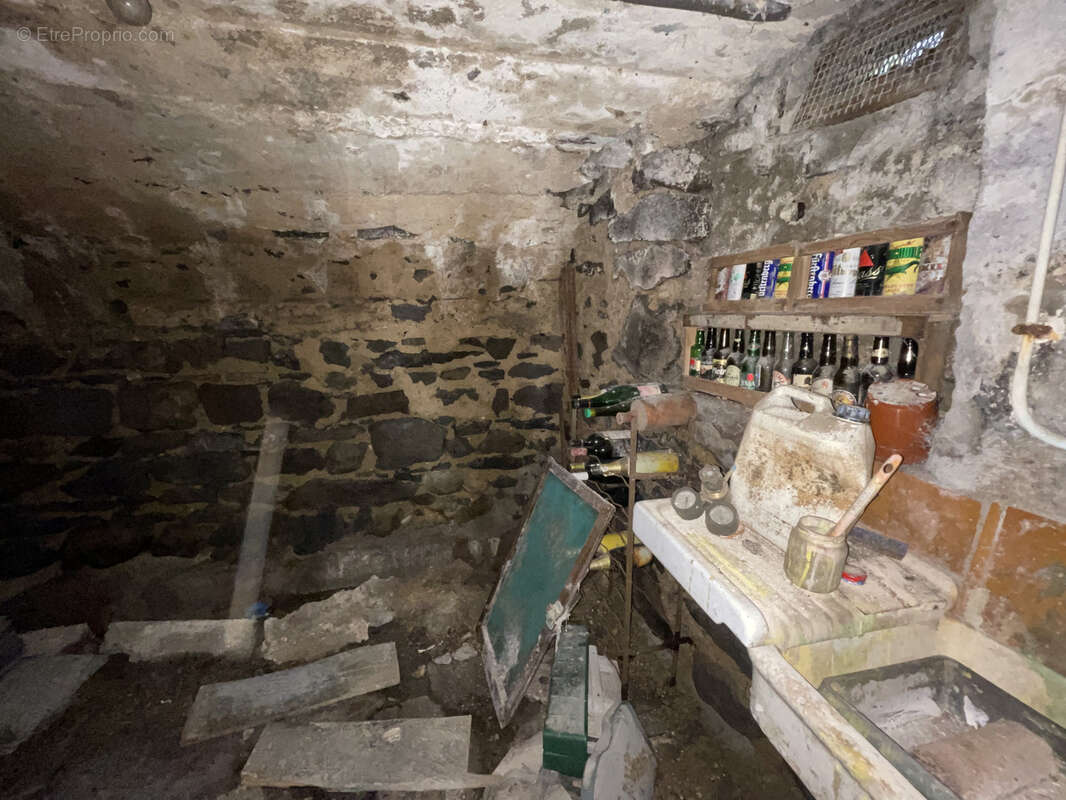 Maison à LAQUEUILLE