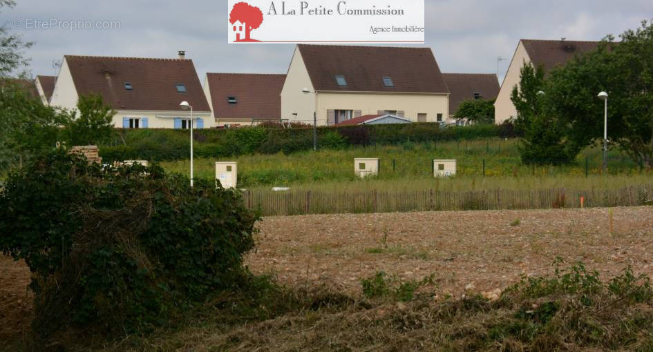 Terrain à ILLIERS-COMBRAY