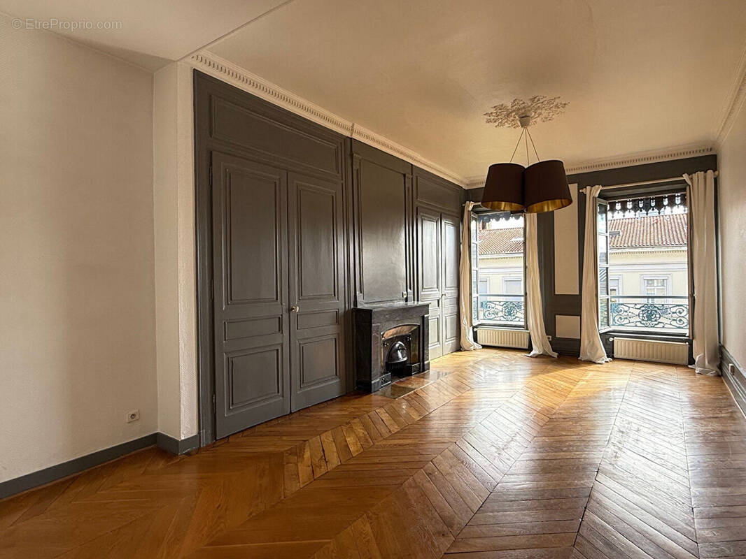 Appartement à LYON-6E