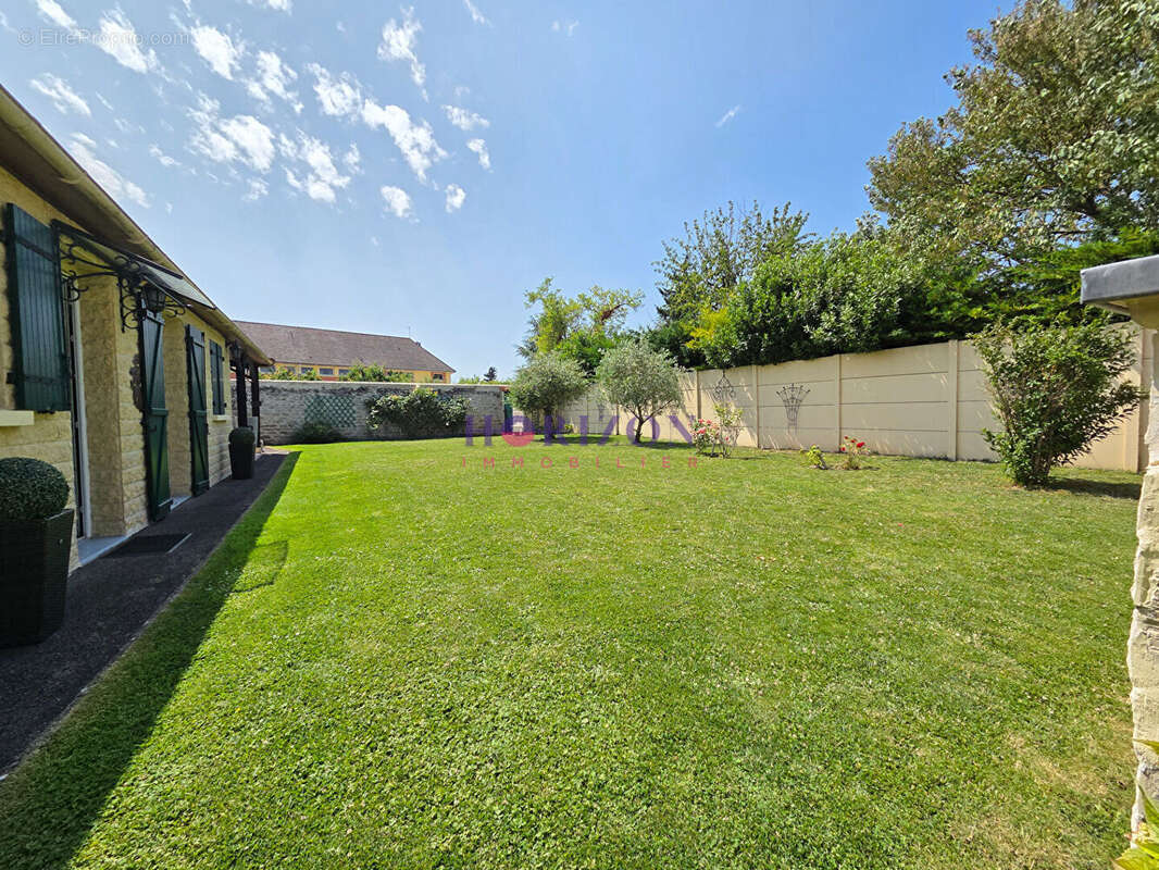 Maison à VILLERS-SOUS-SAINT-LEU