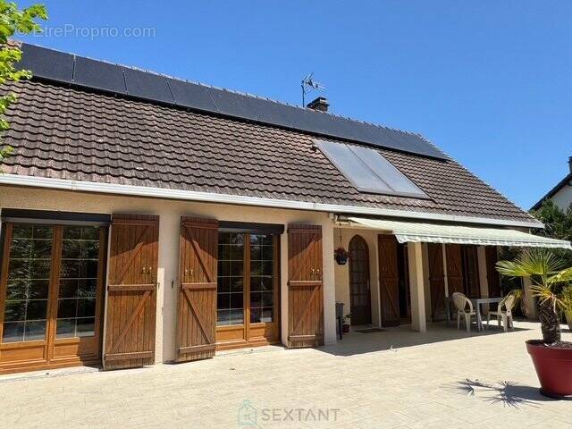 Maison à FOLLAINVILLE-DENNEMONT