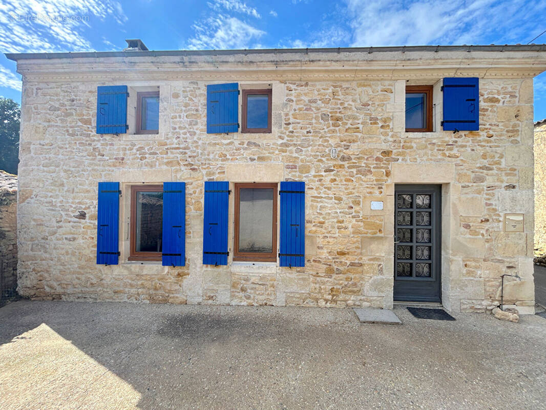Maison à RIOUX