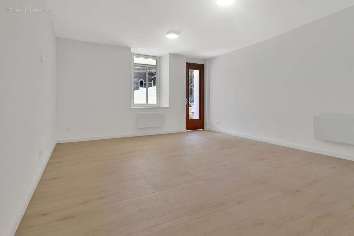 Maison F4, 3 chambres, 3 SDB, véranda et terrasse plein Sud - photo 4