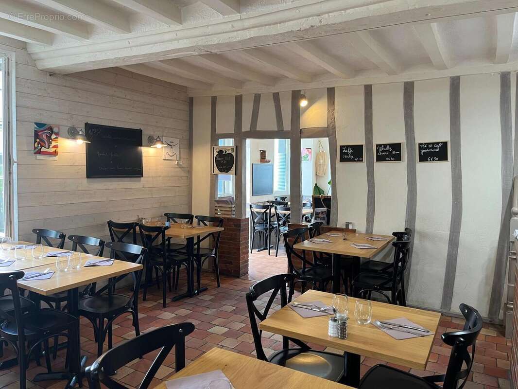 Photo 4 - Commerce à MESLAY-DU-MAINE