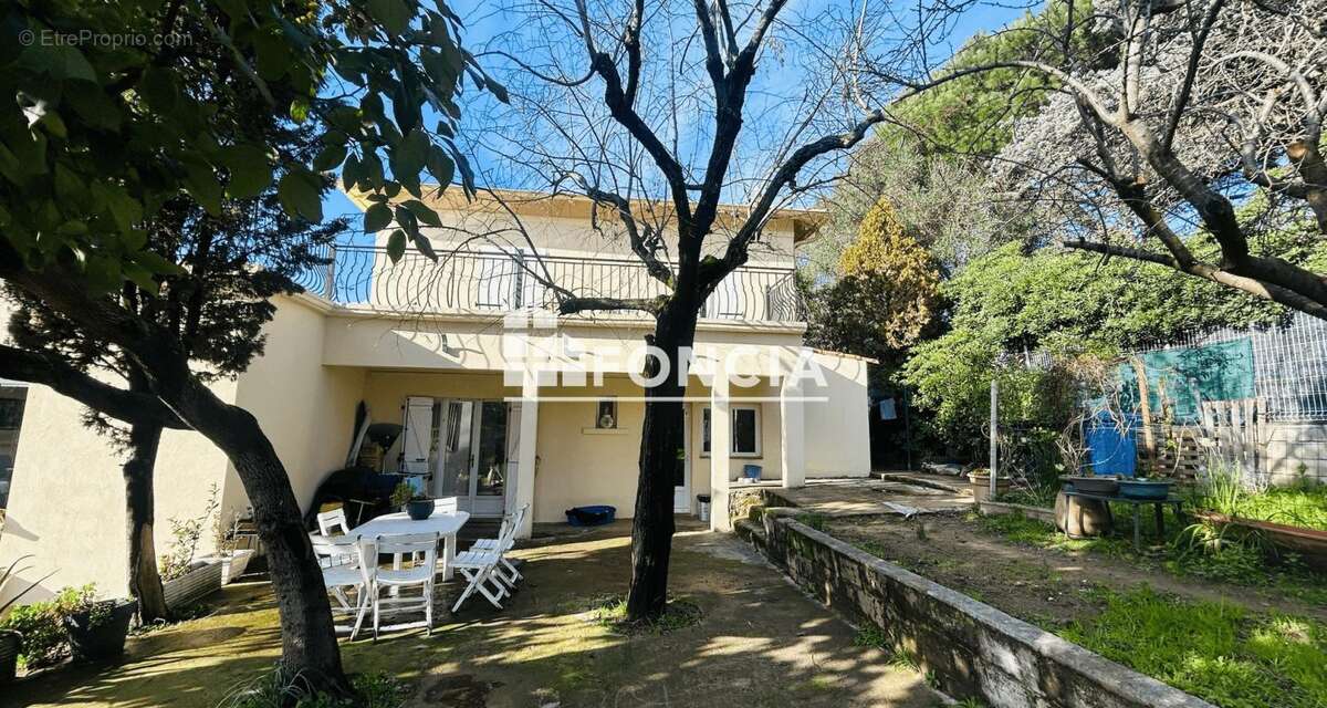 Cannes la. bocca villa 218m2 sur 850m2 - photo 2