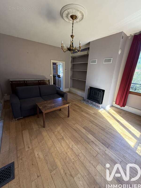 Photo 4 - Maison à LES ORMES-SUR-VOULZIE