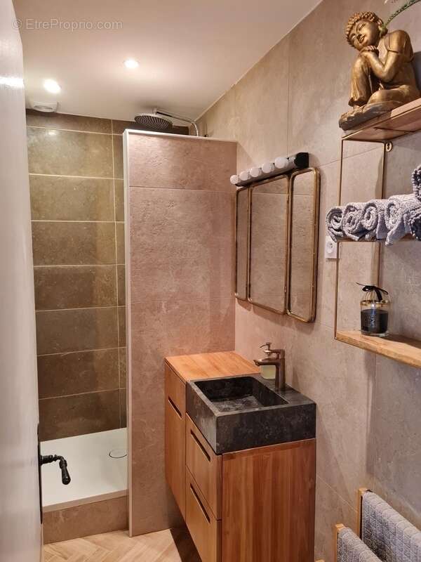 Appartement à MARSEILLE-2E