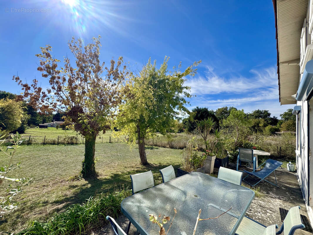 Maison à CAMBLANES-ET-MEYNAC