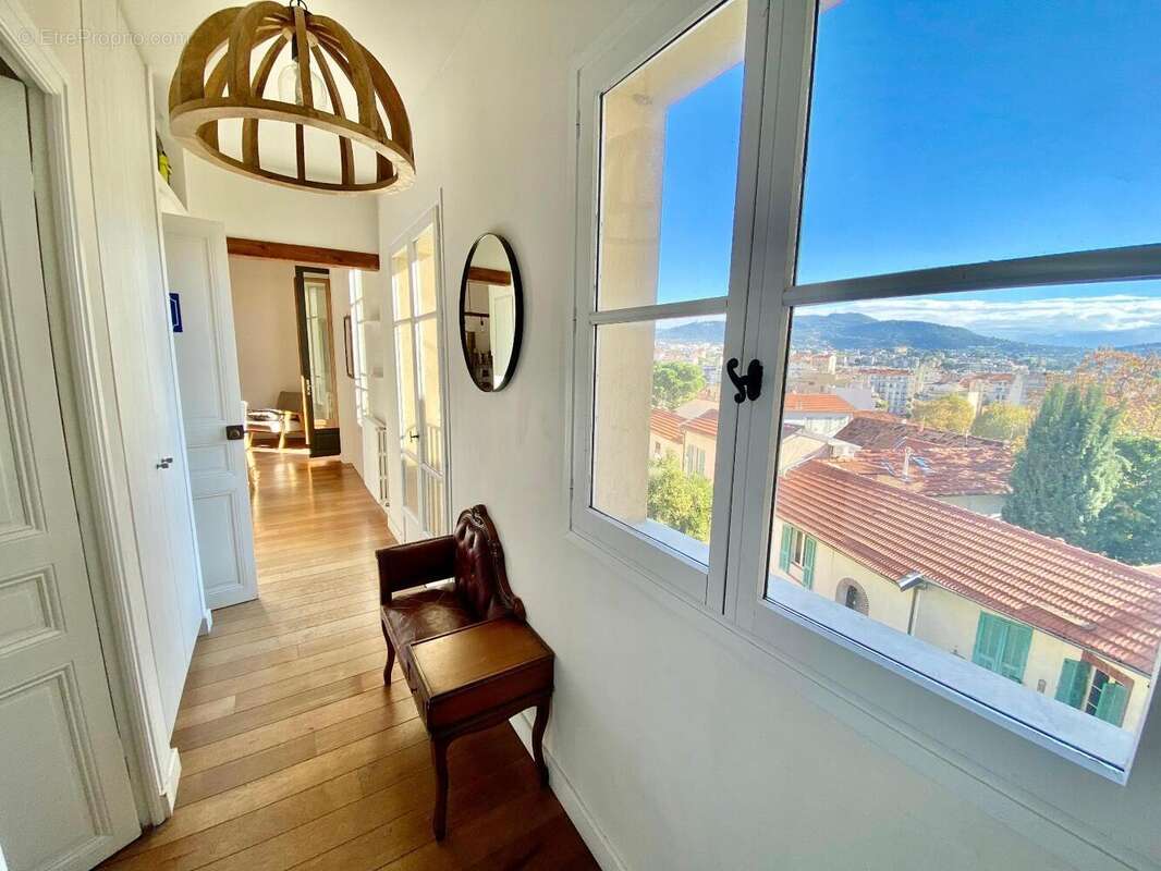   - Appartement à NICE
